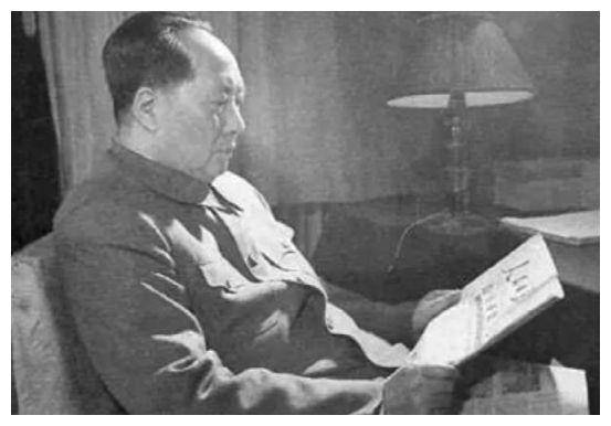 京海策略 71年周总理问吴忠：黄吴李邱往哪里关？吴忠的答复令总理刮目相看