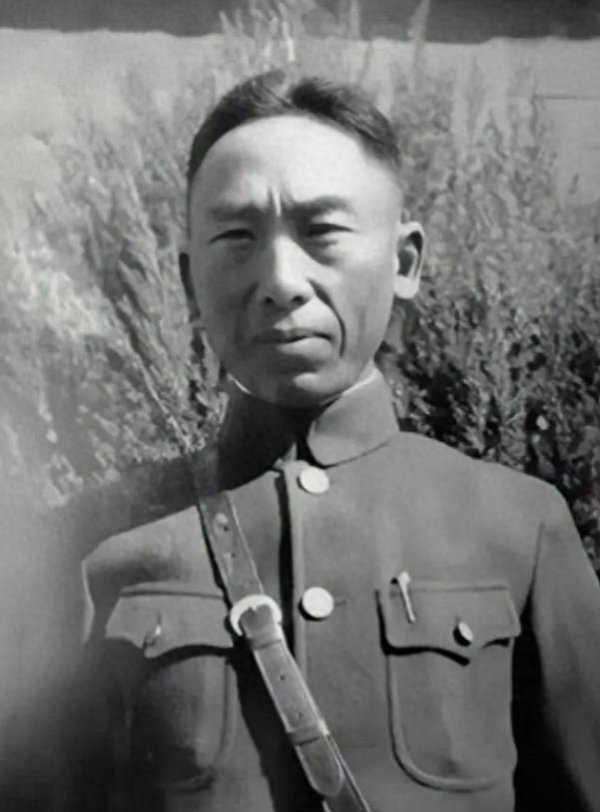 资本E家 1948年，国军军长黄樵松在南京被判死刑，临刑前高喊：毛主席万岁